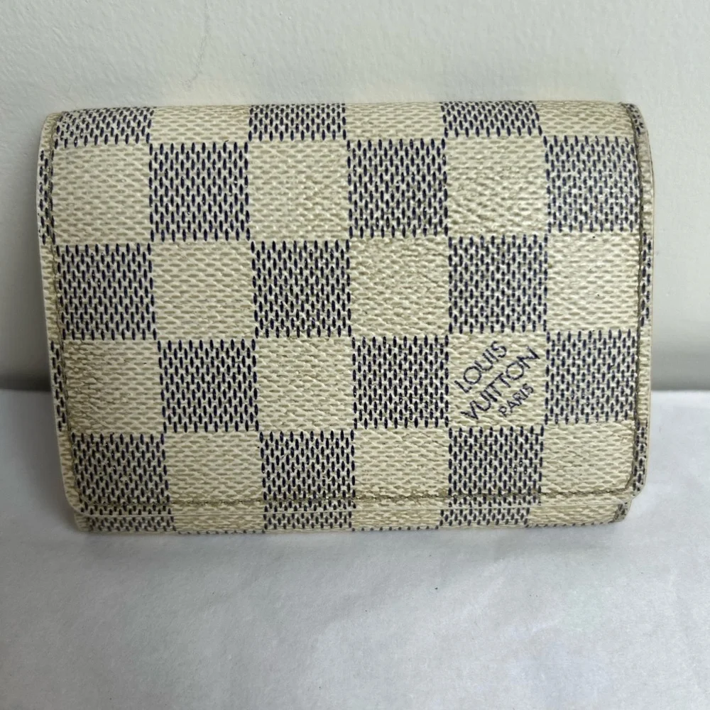 Louis Vuitton Authentic Card Holder - Picture 2 of 15
